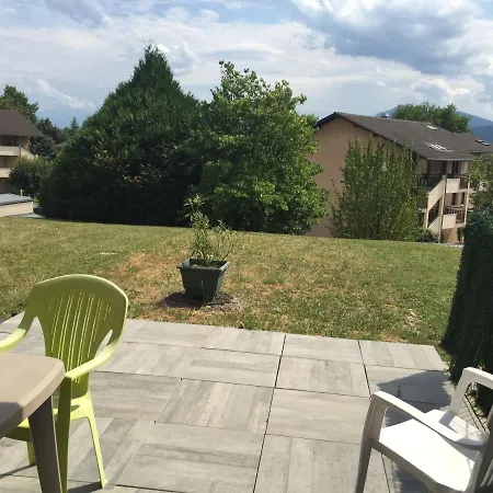 Le Clos Du Terrasse Jardin Cave Velos Legers Fermee Rdc 阿讷西