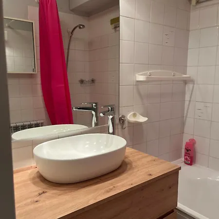 Lägenhet Le Clos Du Terrasse Jardin Et Cave Velos Fermee Rdc *